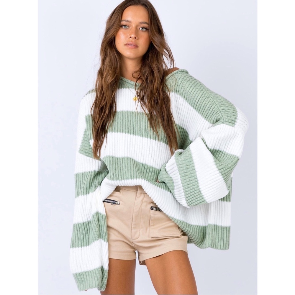 🚫SOLD🚫Princess Polly Suncity Jumper